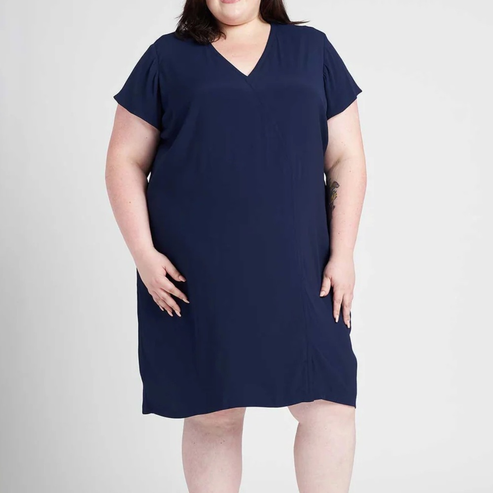 NWT Universal Standard 4XS Kendra Crepe Dress in Navy Blue (0/XS equivalent)